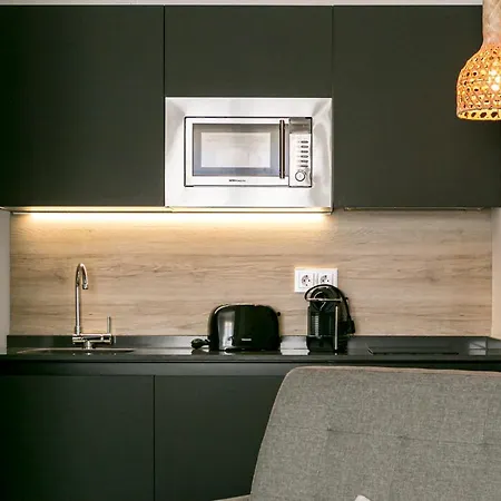 Teatro 3 & 6 Apartment