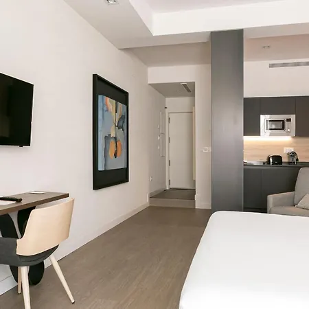 Teatro 3 & 6 Apartment