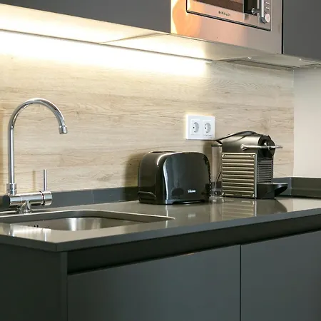 Teatro 3 & 6 Apartment *
