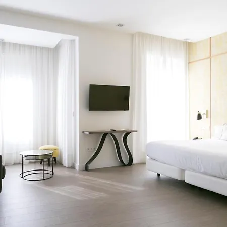 Teatro 3 & 6 Apartment *
